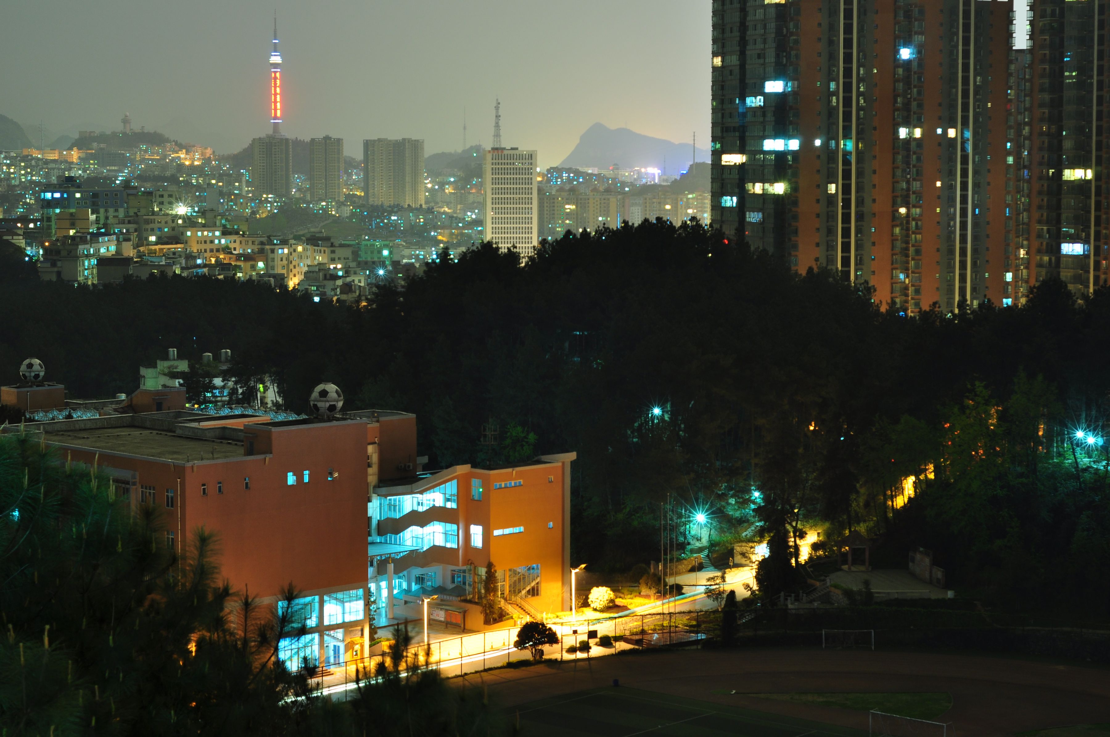 鹿冲关校区-贵州财经大学